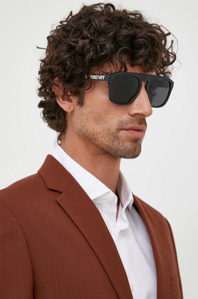 Сонцезахисні окуляри Burberry чоловічі колір чорний (3435794)