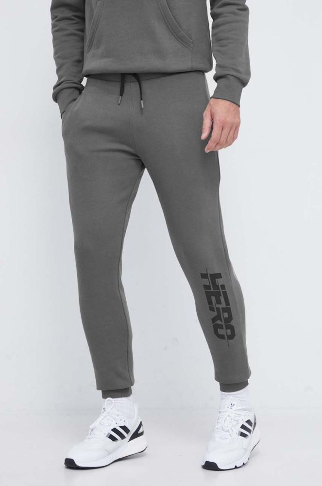Бавовняні спортивні штани Rossignol HERO колір сірий з принтом