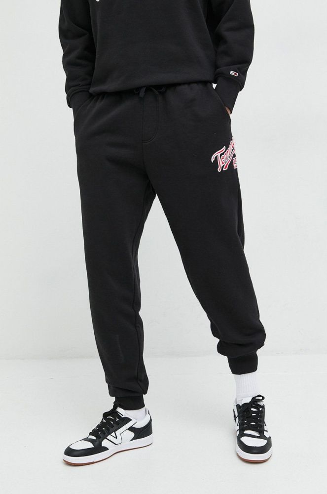 Спортивні штани Tommy Jeans чоловічі колір чорний з аплікацією (2874139)