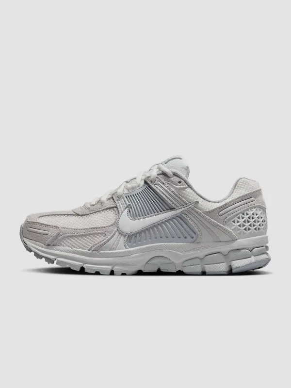 Жіночі Кросівки повсякденні NIKE Zoom Vomero 5 фото 2