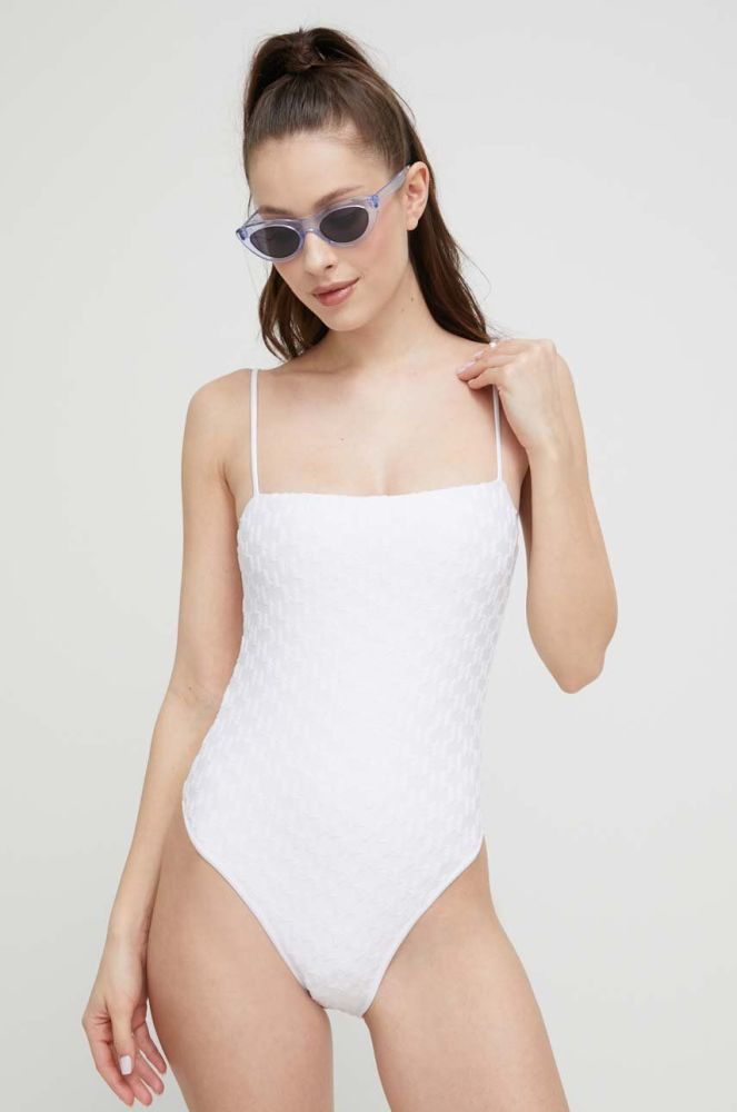 Суцільний купальник Karl Lagerfeld колір білий м'яка чашечка (3130667)