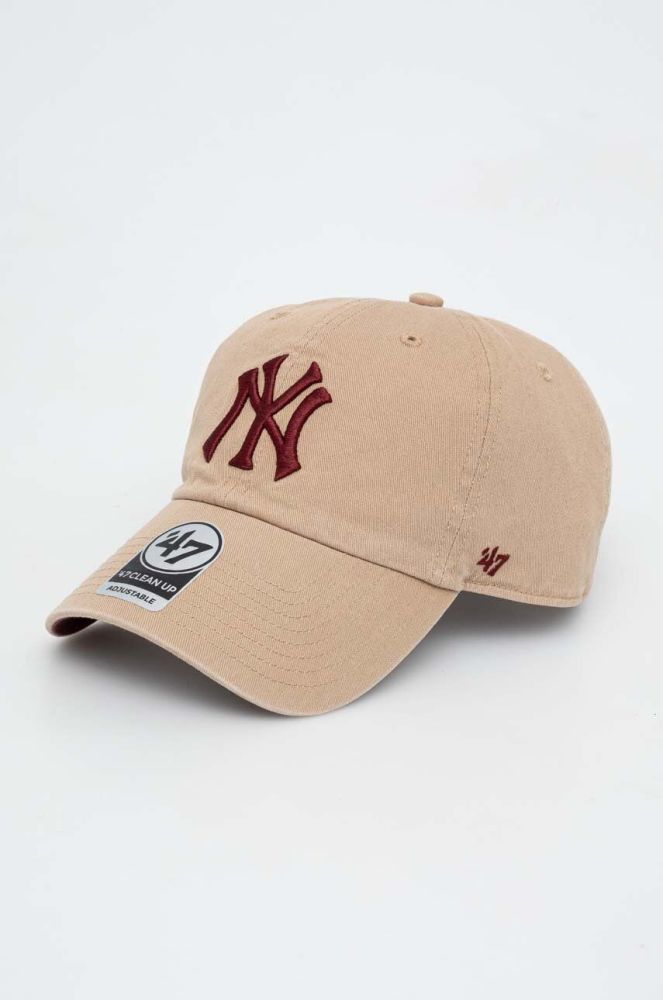 Бавовняна бейсболка 47brand MLB New York Yankees колір бежевий з аплікацією (3599714)