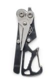 Gentelmen's Hardware Мультиінструмент Foldable Scissor Tool 11 w 1 колір сірий Gentelmen's Hardware Мультиінструмент Foldable Scissor Tool 11 w 1 колір сірий