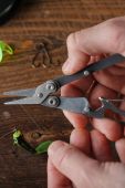 Gentelmen's Hardware Мультиінструмент Foldable Scissor Tool 11 w 1 колір сірий Gentelmen's Hardware Мультиінструмент Foldable Scissor Tool 11 w 1 колір сірий