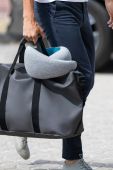 Подушка під шию Ostrichpillow Go колір блакитний (2846468) Подушка під шию Ostrichpillow Go колір блакитний (2846468)