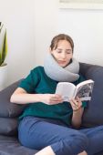 Подушка під шию Ostrichpillow Go колір сірий (2843135) Подушка під шию Ostrichpillow Go колір сірий (2843135)