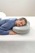 Подушка Ostrichpillow Bed Pillow колір сірий Подушка Ostrichpillow Bed Pillow колір сірий