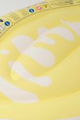 Надувний матрац для плавання SunnyLife Limon Butter колір барвистий Надувний матрац для плавання SunnyLife Limon Butter колір барвистий