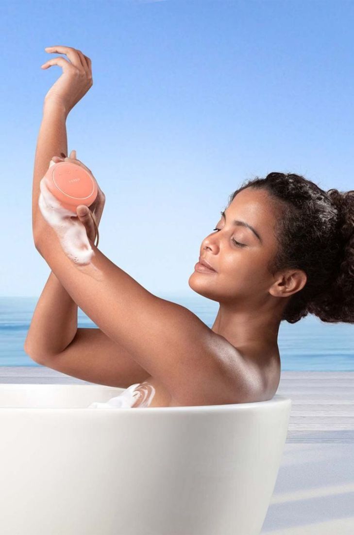 Звукова щітка для тіла FOREO LUNA™ 4 Body колір помаранчевий (3195140)