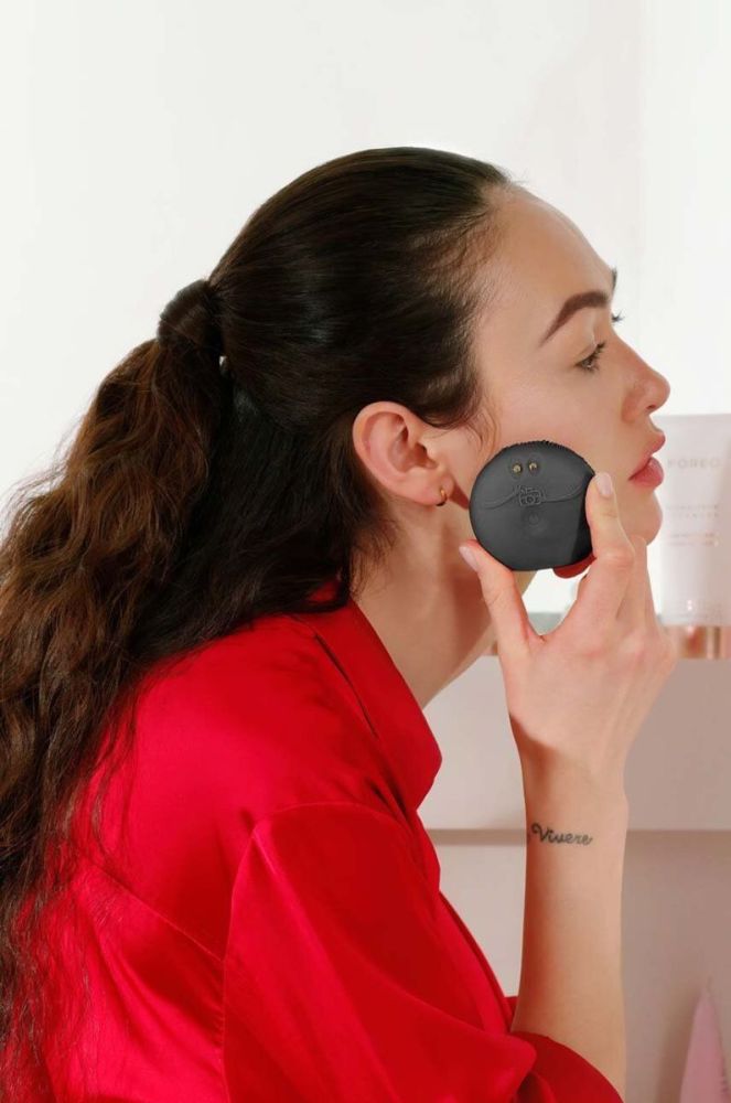 Устройство для разумного анализа и очистки кожи лица FOREO LUNA™ Play Smart 2 цвет черный (3195139) фото 6