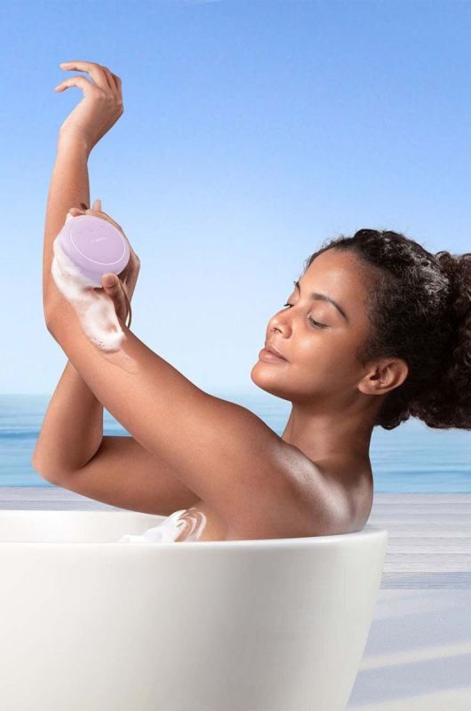 Звукова щітка для тіла FOREO LUNA™ 4 Body фото 4