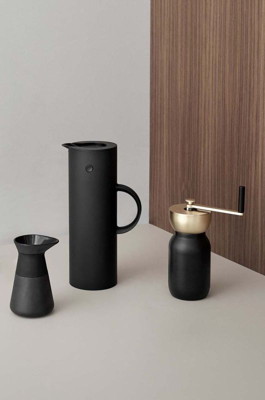 Молочник Stelton Theo 400 ml колір чорний фото 2