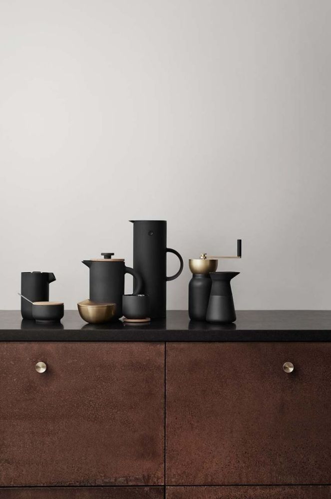 Молочник Stelton Theo 400 ml колір чорний фото 5