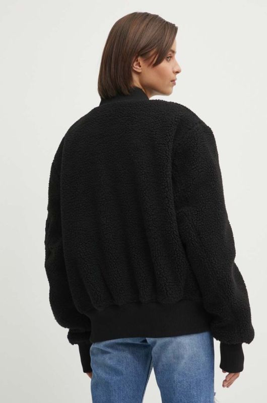 Куртка-бомбер Alpha Industries Ma-1 Teddy жіночий колір чорний перехідна oversize 108102.03-Black фото 2