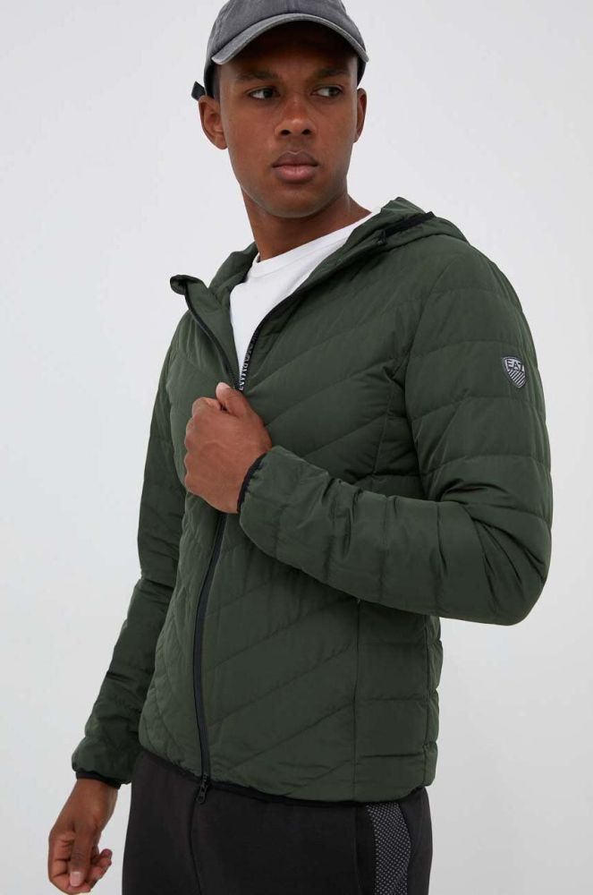 Пухова куртка EA7 Emporio Armani чоловіча колір зелений перехідна (3334797)