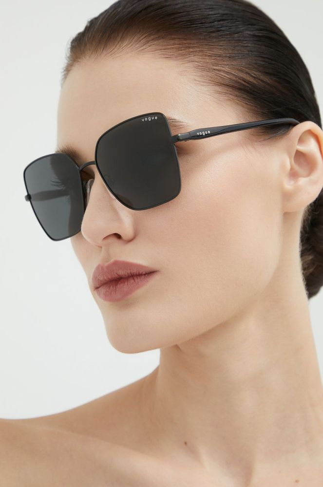Сонцезахисні окуляри VOGUE жіночі колір сірий (2283565)