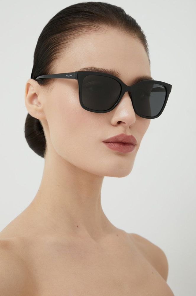 Сонцезахисні окуляри VOGUE жіночі колір чорний (2283572)