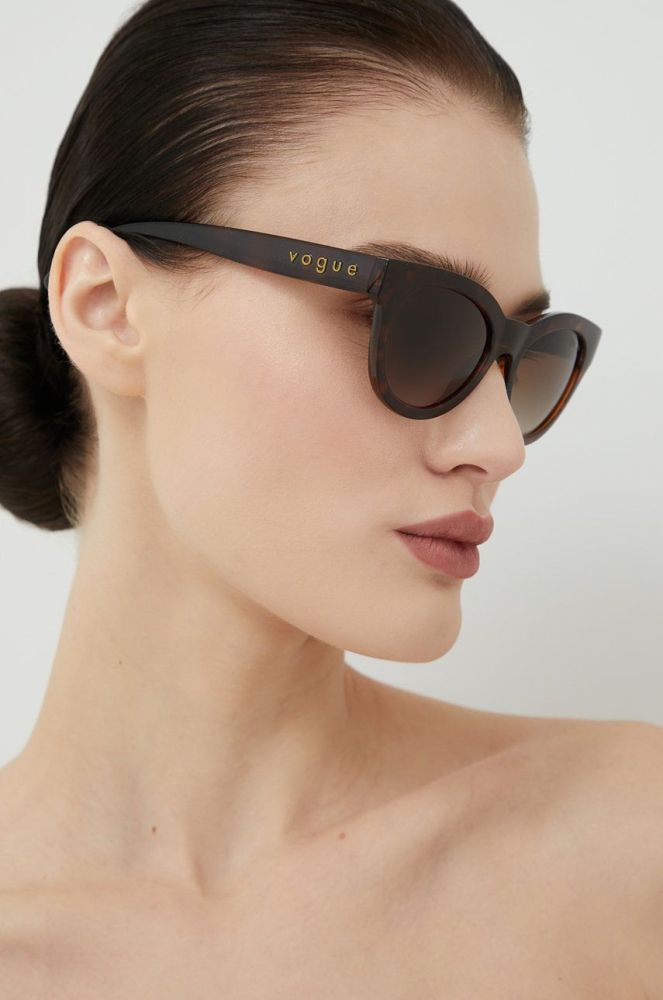 Сонцезахисні окуляри VOGUE жіночі колір коричневий (2283575)