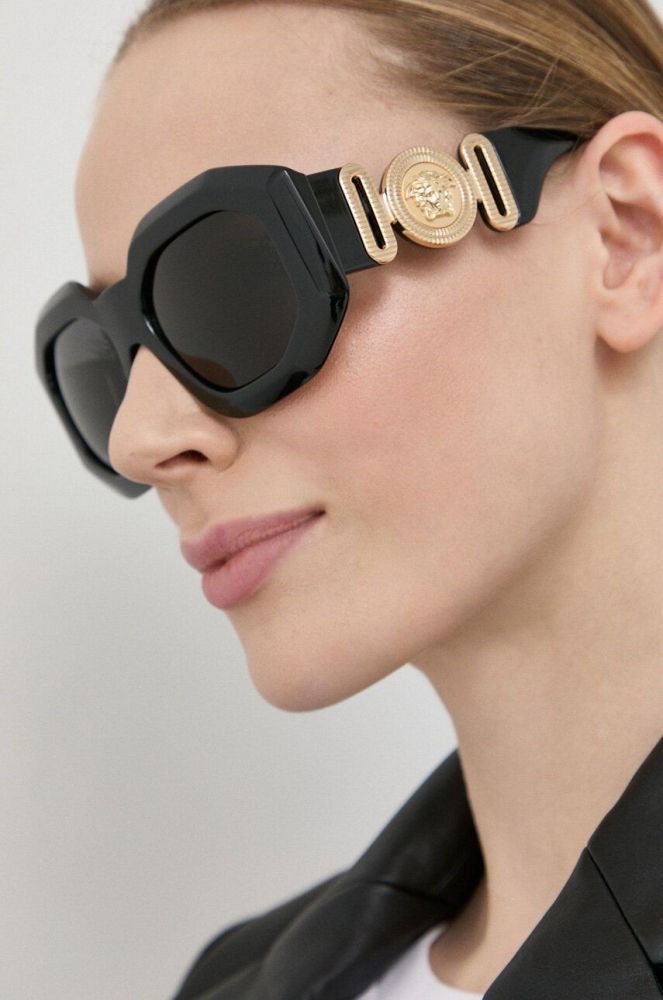Сонцезахисні окуляри Versace жіночі колір чорний (2566825)