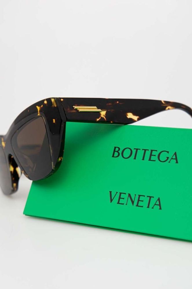Сонцезахисні окуляри Bottega Veneta жіночі колір коричневий (3169268) фото 4