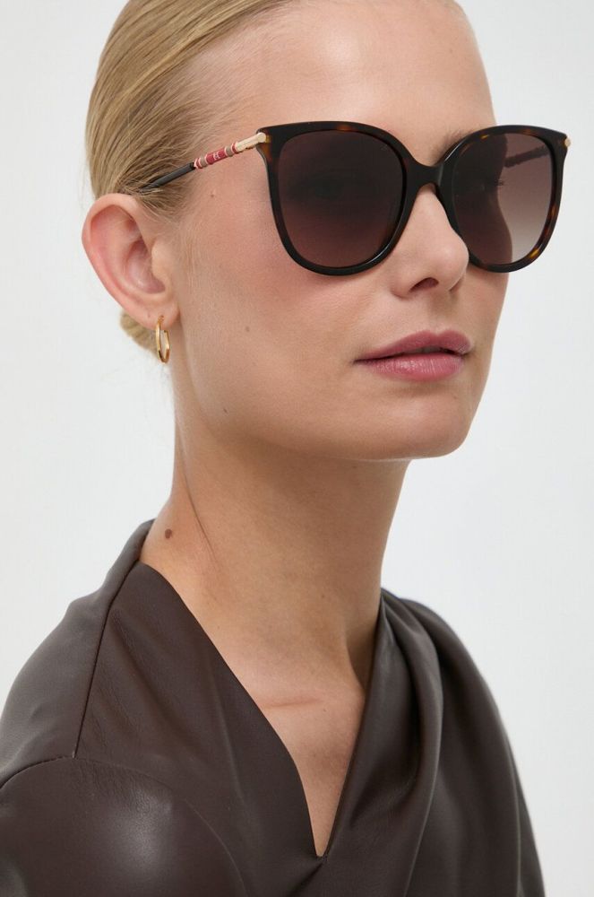 Сонцезахисні окуляри Carolina Herrera жіночі колір коричневий (3213683)