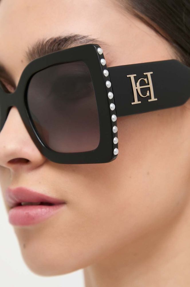Сонцезахисні окуляри Carolina Herrera жіночі колір чорний (3256972)