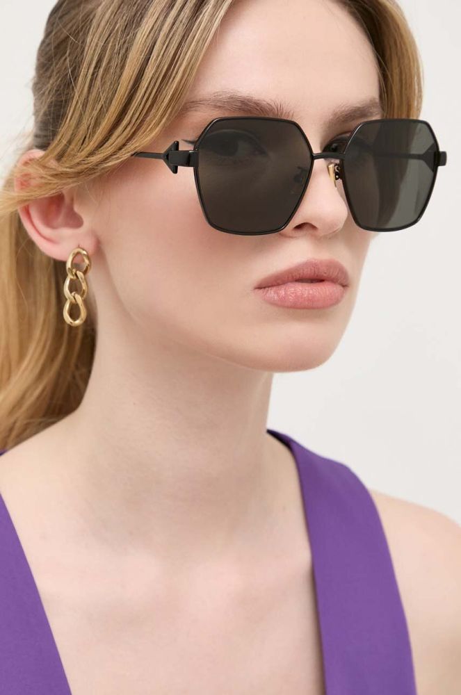 Сонцезахисні окуляри Bottega Veneta жіночі колір чорний (3321431)