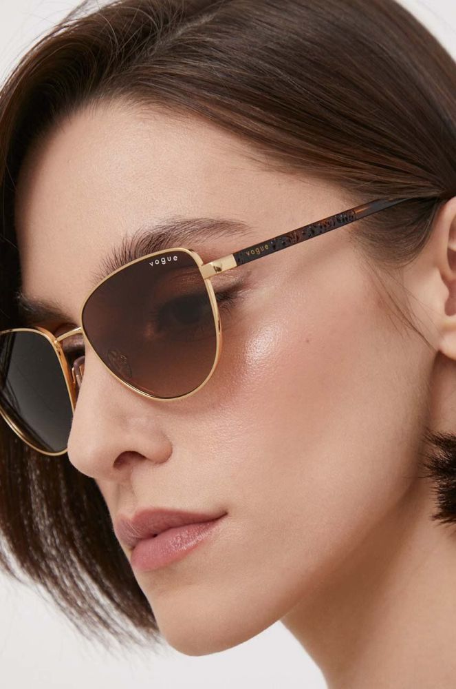 Сонцезахисні окуляри VOGUE жіночі колір коричневий (3644558)