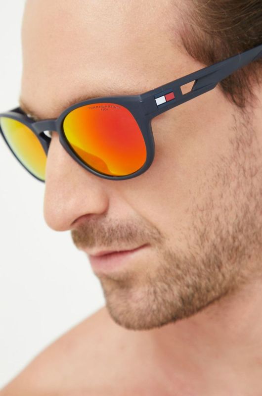 Сонцезахисні окуляри Tommy Hilfiger чоловічі колір синій (2577643)