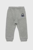 Дитячі бавовняні штани United Colors of Benetton колір сірий меланж (2522022)