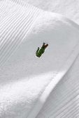 Бавовняний рушник Lacoste колір білий (2950653)