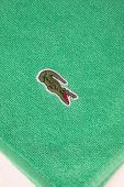 Пляжний рушник Lacoste 90 x 160 cm колір зелений