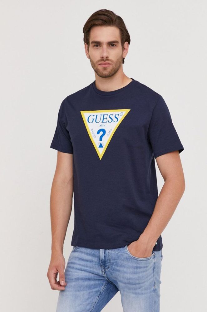 Футболка Guess чоловіча колір синій з принтом фото 2