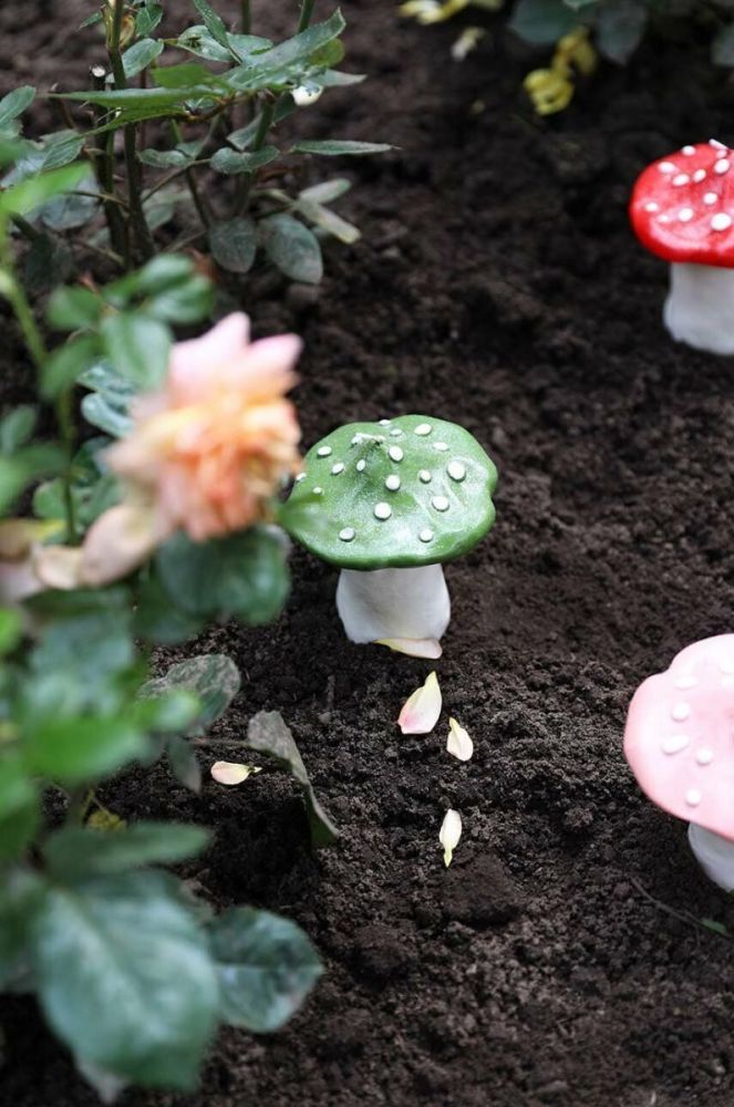 Свічка декоративна &k amsterdam Mushroom Dots колір зелений фото 3