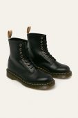 Черевики Dr. Martens Vegan 1460 жіночі колір чорний на плоскому ходу 14045001-Black.