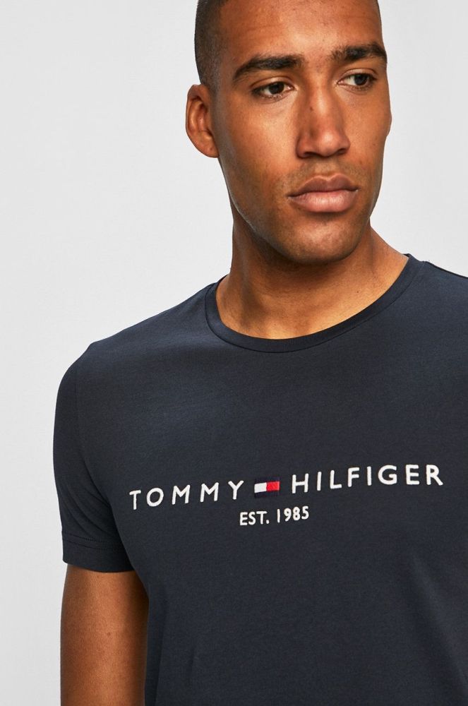 Tommy Hilfiger - Футболка колір темно-синій (323125)