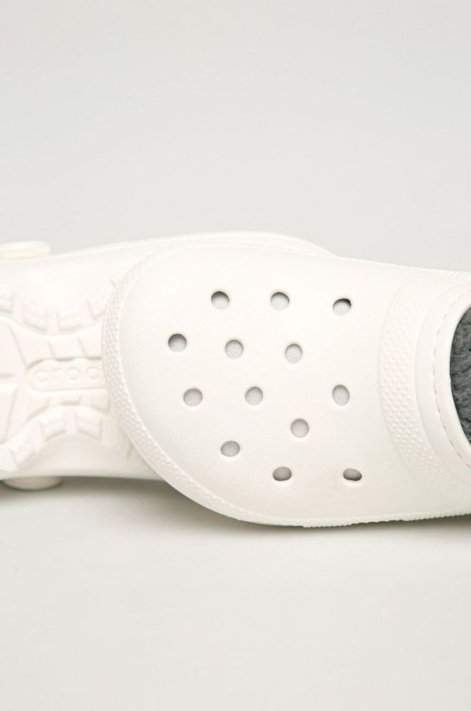 Crocs  Шльопанці Classic Lined Clog 203591 колір білий фото 3