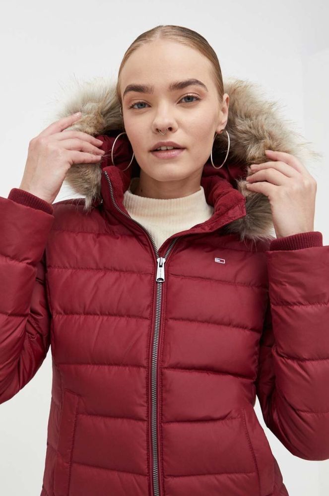 Пухова куртка Tommy Jeans жіноча колір бордовий зимова (3480257)