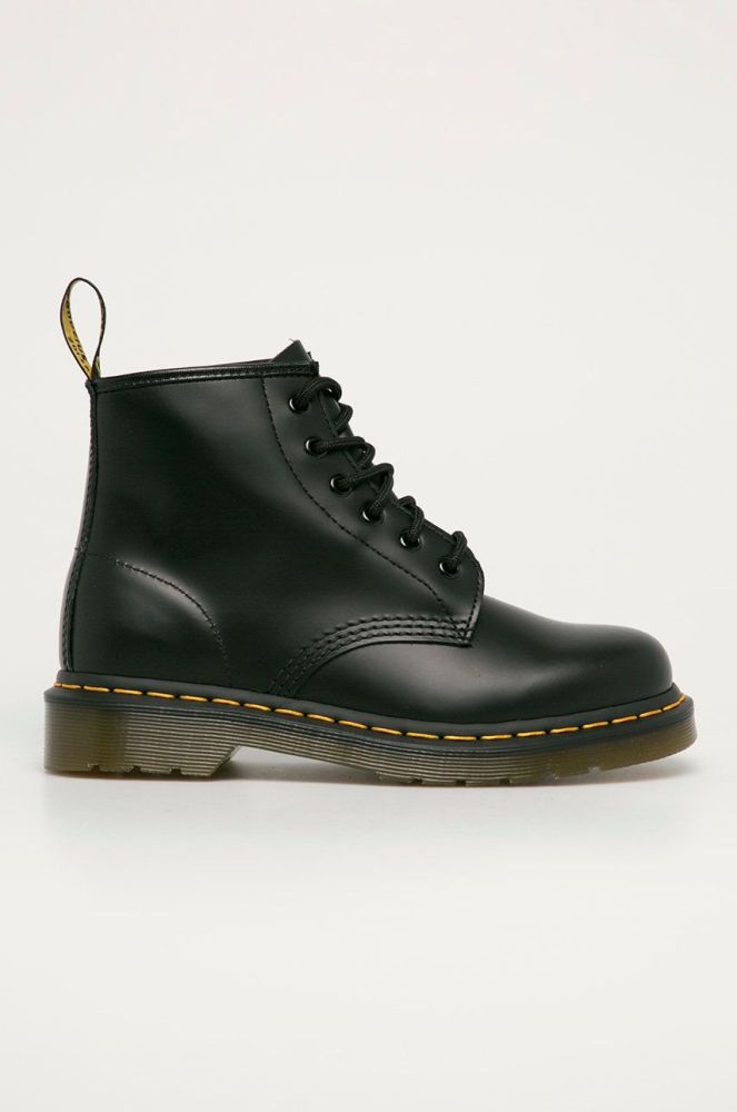 Шкіряні черевики Dr. Martens жіночі колір чорний на плоскому ходу (778709)