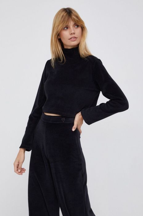 Лонгслів Desigual жіночий колір чорний півгольф (1845836)