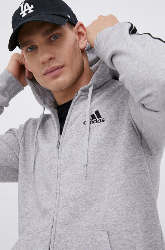 Кофта adidas чоловіча колір сірий з аплікацією (1842714)