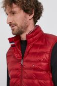 Безрукавка Tommy Hilfiger чоловічий колір червоний перехідний (1590392)