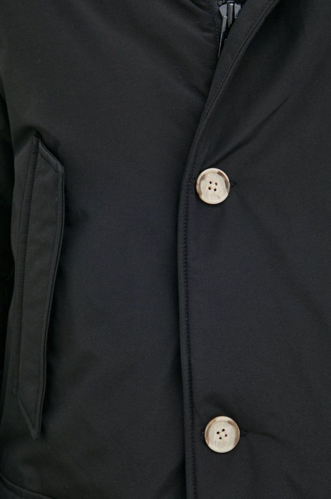 Пухова парка Woolrich ARCTIC чоловіча колір чорний зимова фото 5