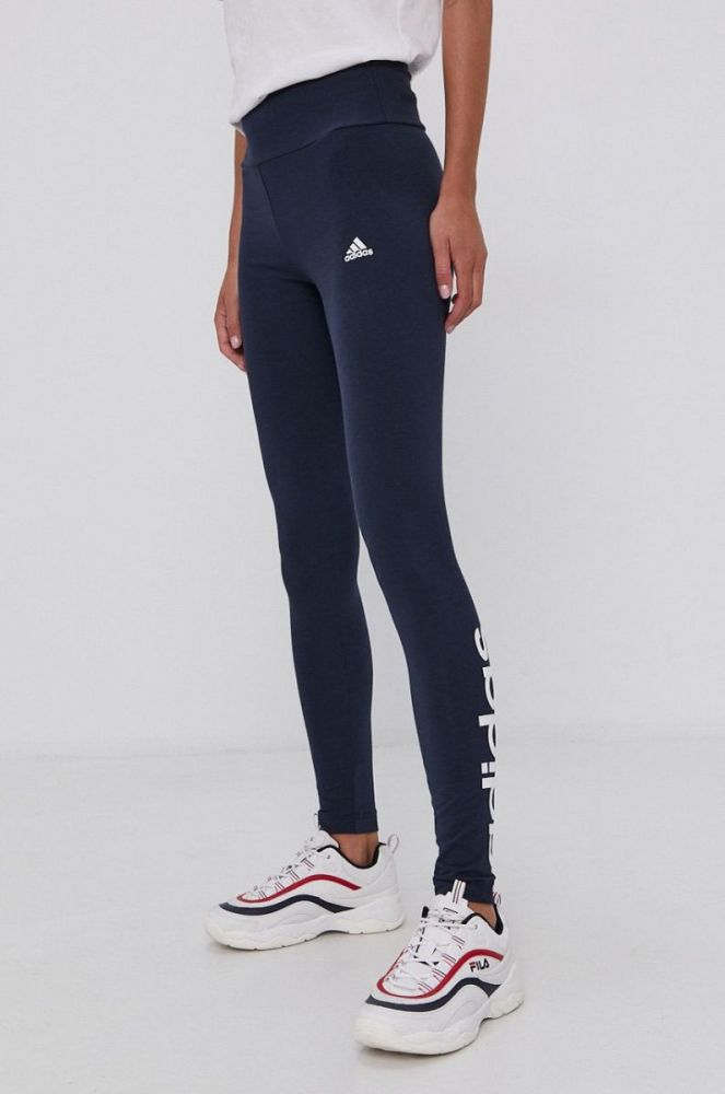Легінси adidas жіночі колір синій з принтом фото 2