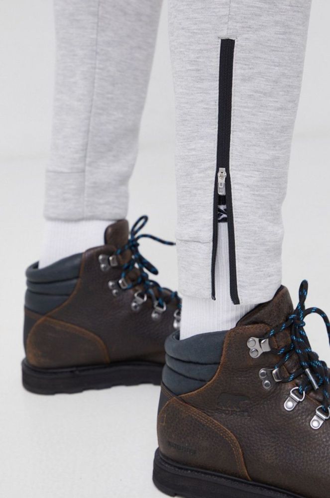 Штани Helly Hansen чоловічі колір сірий гладке (1777758) фото 4