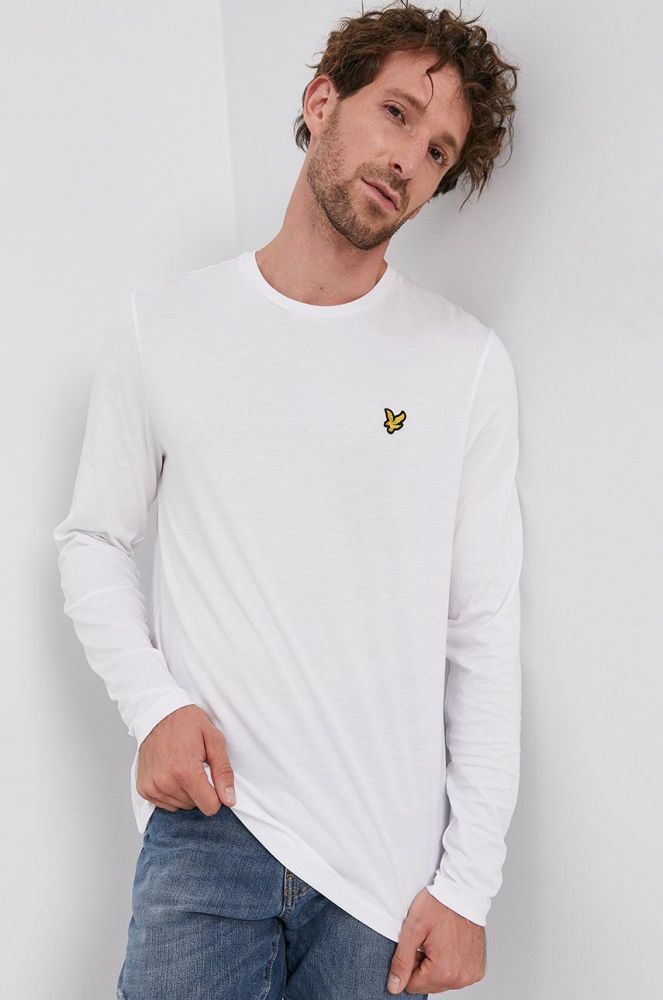 Бавовняний лонгслів Lyle & Scott колір білий гладкий