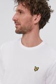 Бавовняний лонгслів Lyle & Scott колір білий гладкий