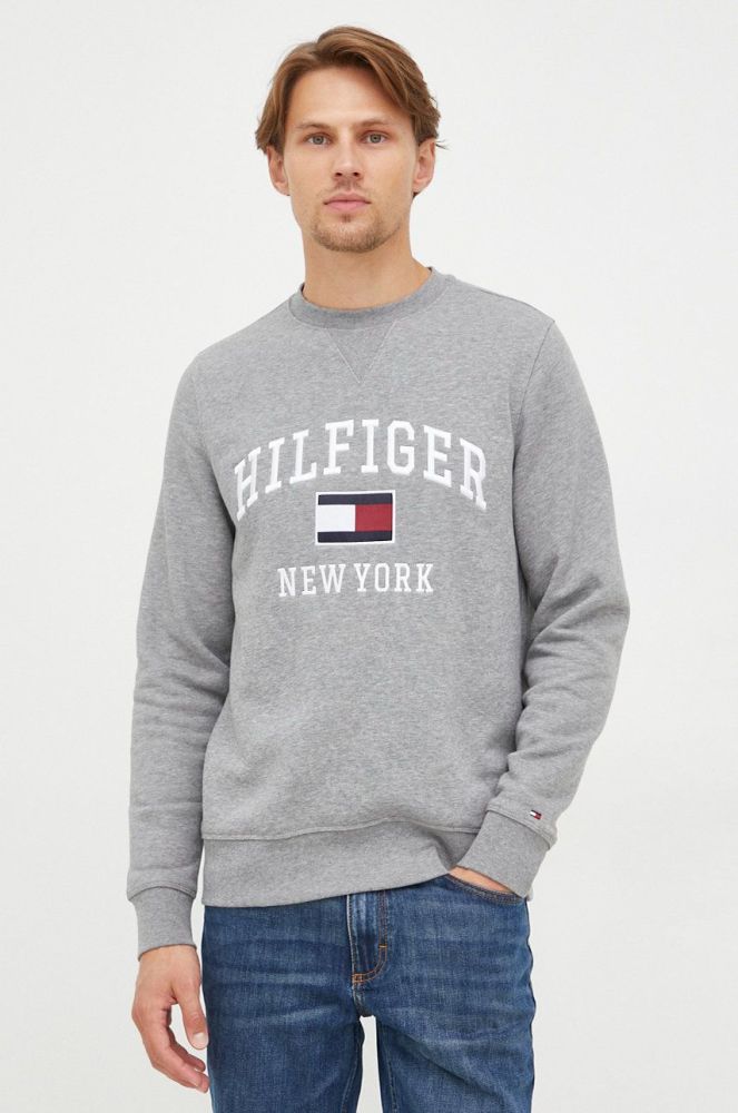 Кофта Tommy Hilfiger чоловіча колір сірий з аплікацією (2653463)