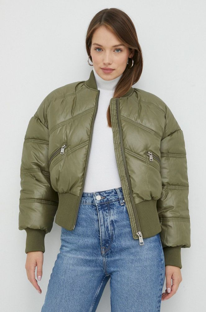 Куртка-бомбер Guess жіночий колір зелений зимова oversize