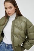 Куртка-бомбер Guess жіночий колір зелений зимова oversize